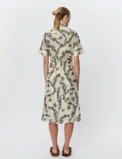 Joanna - Floral Jacquard - ALMOND OIL